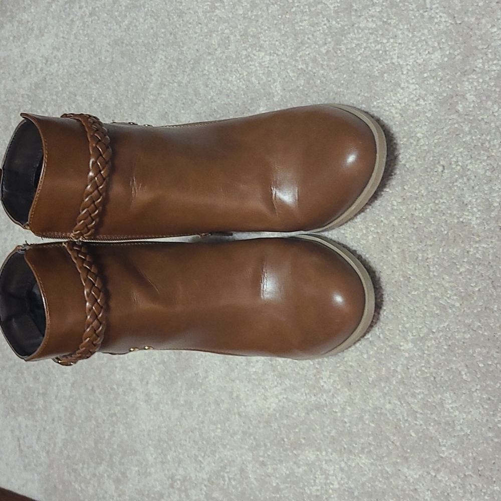 Half zip up boots